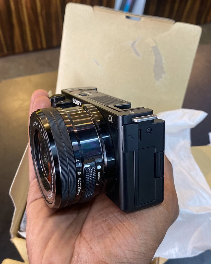 CAMERA SONY ZV-E10 + 16-50mm OSS SEMINOVA