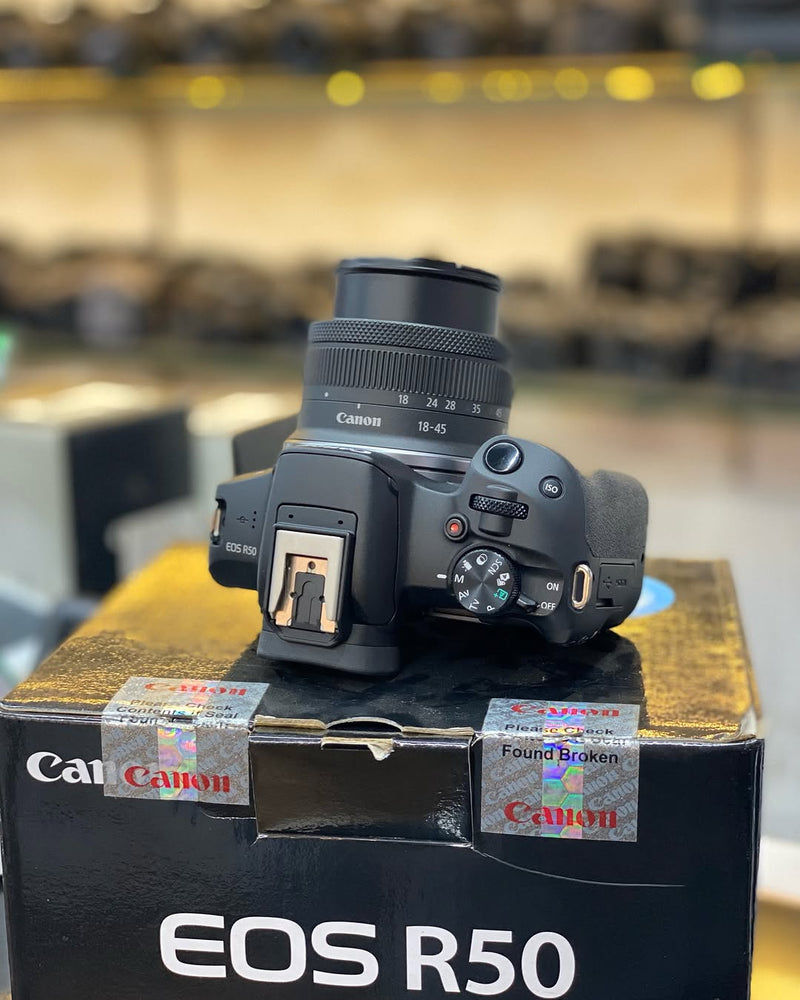 CAMERA CANON R50 + 18-45mm STM SEMINOVA